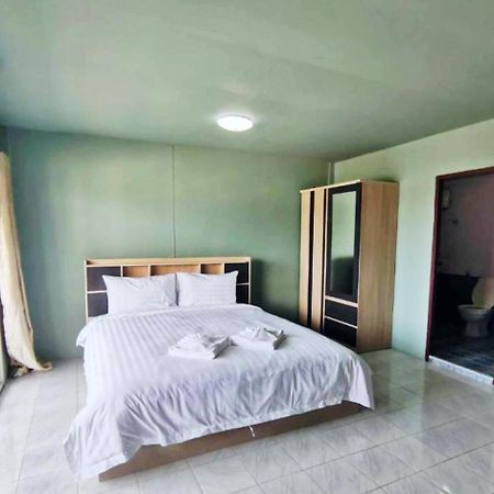 4 Palms Hotel Pratumanak Pattaya Extérieur photo