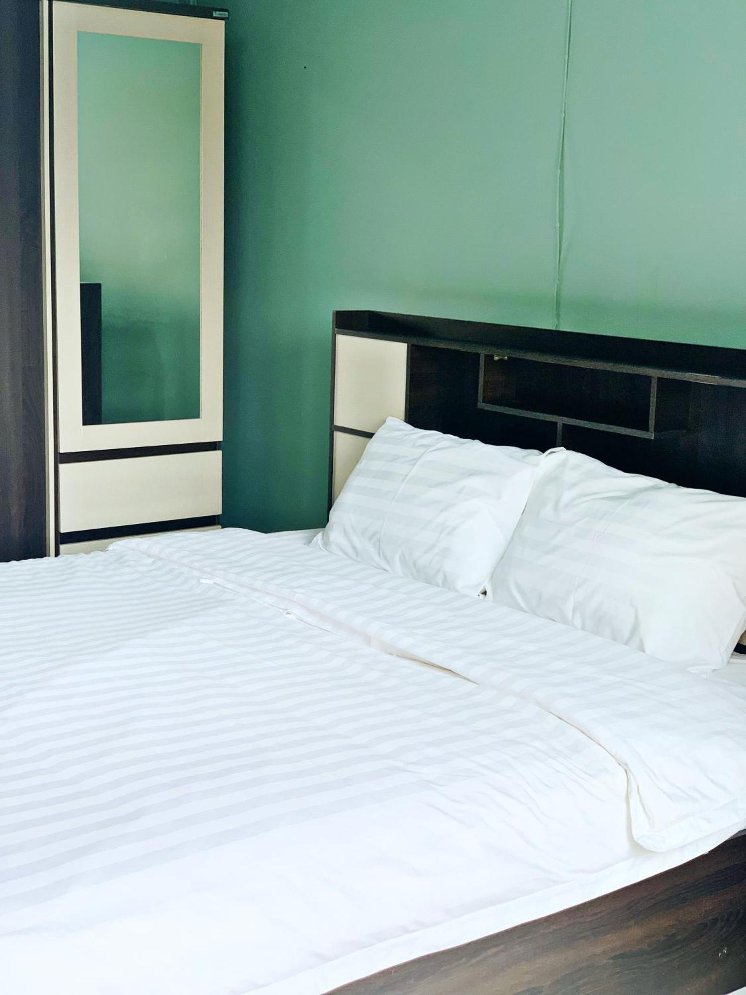 4 Palms Hotel Pratumanak Pattaya Extérieur photo